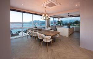 Villa Solara, 6 bedroom Vacation Villa with sea view