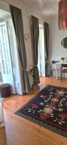 Crooked House Alfama