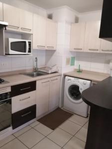 Arriendo Depto cerca de la playa el faro 1er piso