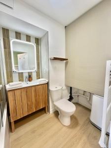 Parking, piscine, terrasse