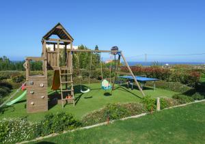 Luxury Villa Orizontes with Private Outdoor & Heated Indoor Pool, Hot Tub & Gym