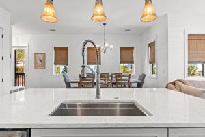 The Salty Bear- Cape San Blas Community Pool Family friendly