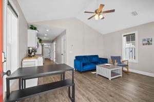 Pelican Cove- Family friendly Pet friendly Large yard Firepit WIFI