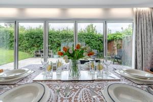 3 Bed in Stepaside oc-h32040