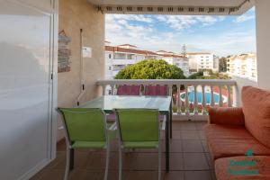 Bonito piso con piscina y pádel