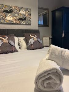 The Horseshoe & Castle