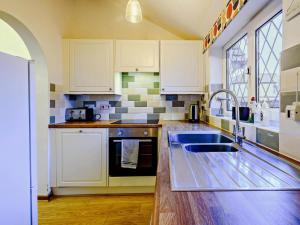 3 Bed in Holt oc-90943