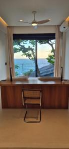 Carioca Beach House for Ocean View Lovers