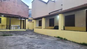 Casa com Varanda Próxima Praia do Centro