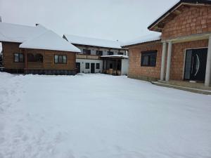 Casa de lângă pădure