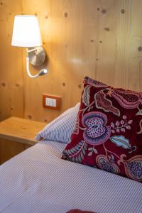 White Peak 77 – Panoramic Ski Slope Views