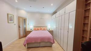 Central London Apartment for family upto 5