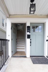 Excellence by Urooms Apartments Near NYC and Newark Airport with Parking