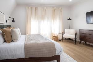 Excellence by Urooms Apartments Near NYC and Newark Airport with Parking