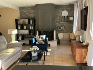 Villa provençale climatisée, piscine 5 chambres