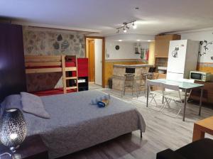 ALL IN ONE Ground floor with terrace next to Sea