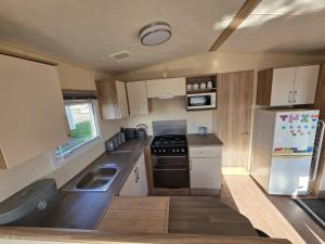 Chichester Lakeside holiday park