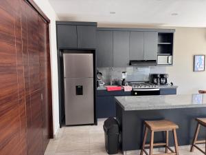 Habitación y baño privado en departamento compartido