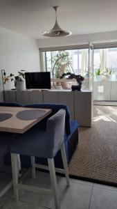 Lovely Studio 35 M2 in Pau city center - Bd des Pyrenées - private parking space