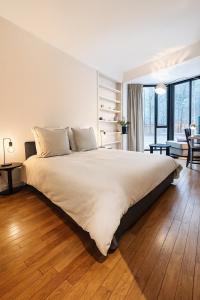 Elegant and cozy apt Place de la Madeleine 8ème