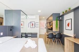 Apartamento business de alto padrão no Go24 com piscina