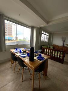 Apartamento 4 suítes, reformado, Praia de Camboinha
