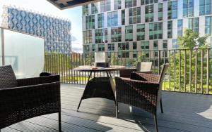 2 bed Luxury apartment with balcony