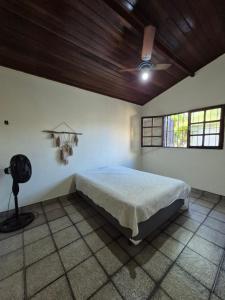 Casa com piscina perto da praia