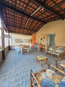 Casa com piscina perto da praia