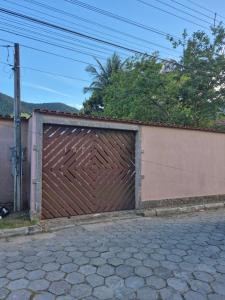 Casa com piscina perto da praia