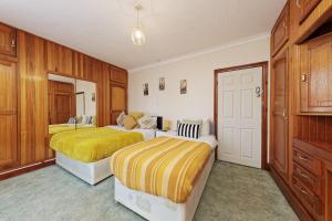 Spacious 4-Bedroom in Medway Gillingham-kent Ideal for Contractors & more