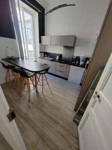 superbe chambre plein centre Nice climatisé direct aéroport via tram