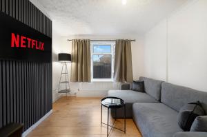 Stylish Apartment Near Canary Wharf Fast WiFi
