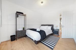 Stylish Apartment Near Canary Wharf Fast WiFi