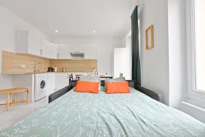 A stopover in Oberkampf