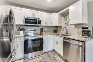 Walk or Bike Downtown! St Augustine Home with Yard