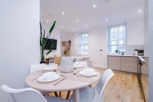 Old Town Hull Apt 2 - Sleeps 4 - Town Centre