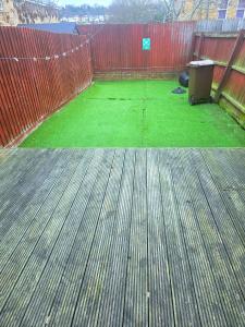 4-Bedroom House with En-Suite, 2 additional bathrooms, Free Parking