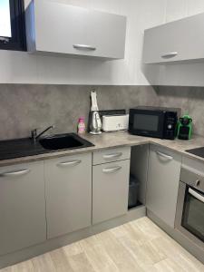 Chaleureuse annexe contemporaine