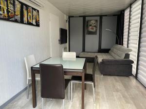 Chaleureuse annexe contemporaine