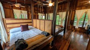 Los Techitos - Unique open space village stay