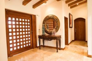 BUHO Luxury Guayllabamba Home BBQ Jacuzzi Pool