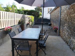 Maison en pierre pour 6-jardin &animaux bienvenus