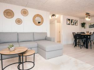Family-Friendly Cottage Near the Coast
