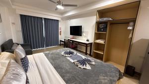 Captain Morgans Retreat