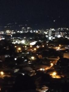 Apartamento en Lirios de Miraflores con facil acceso a varios puntos de la ciudad