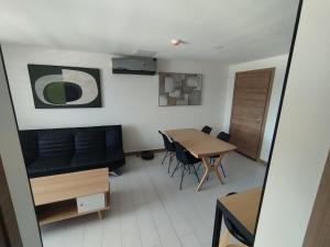 Apartamento en Lirios de Miraflores con facil acceso a varios puntos de la ciudad
