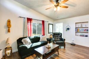 5 Mi to Dtwn Jacksonville! Quiet Family Retreat