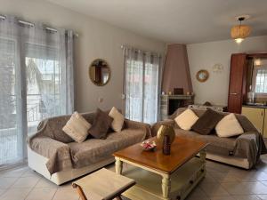 Pefkochori Maisonette Villa near Beach