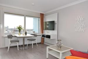 Metropol, Whg 89, Landseite